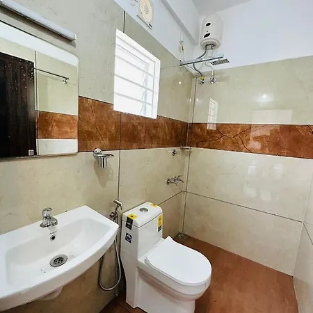 Astros Apartment Kochi Exterior photo